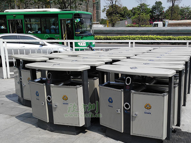    戶外重慶垃圾桶 欣方圳垃圾桶廠家教您選購(gòu)